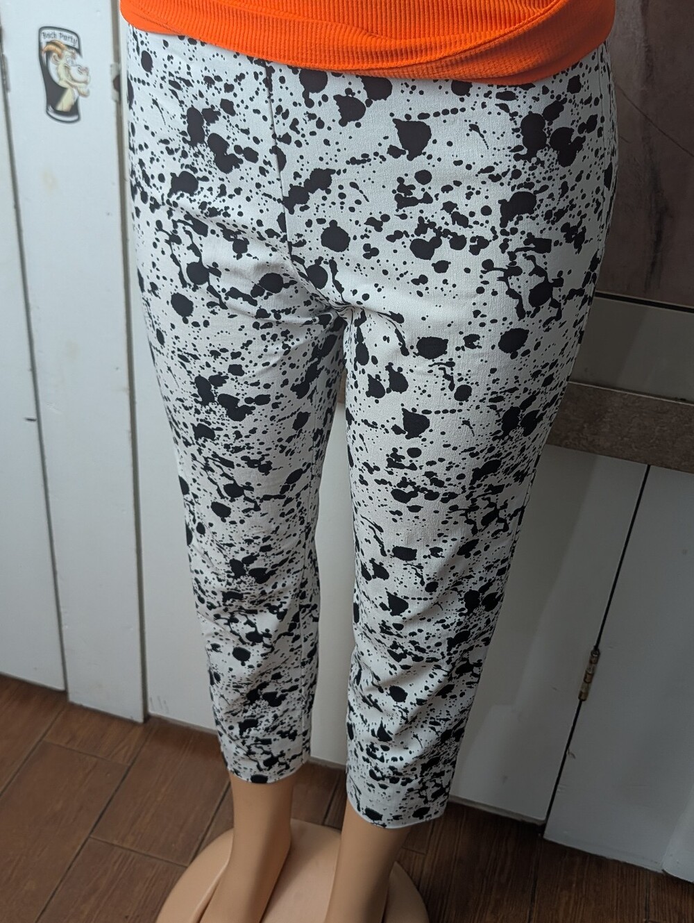 Krazy Larry P507 Pull-On Ankle Pants White Black Paint Splatter Size 6